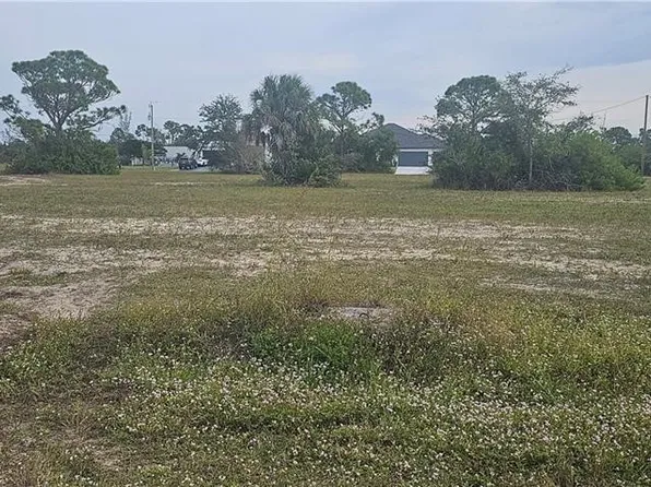 3217 NW 41st Pl, Cape Coral, FL 33993