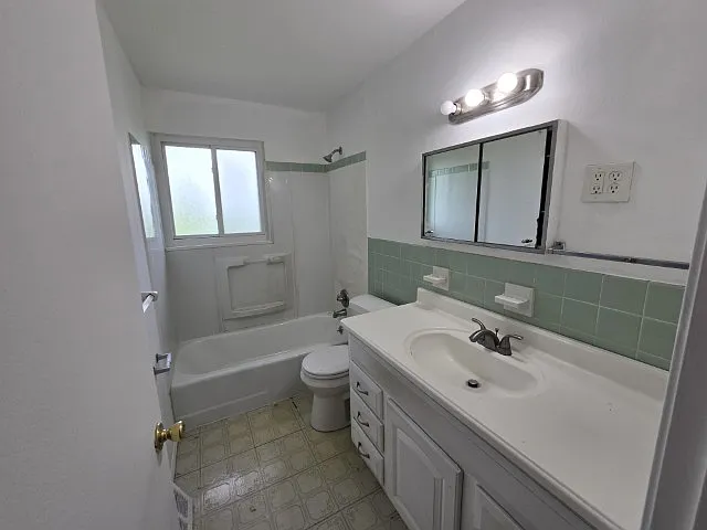 10304 Bon Oak Dr — Photo 3