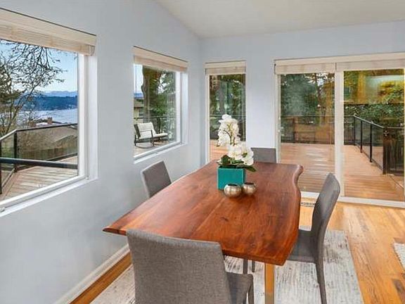 4th image of 16639 SE 26th Pl