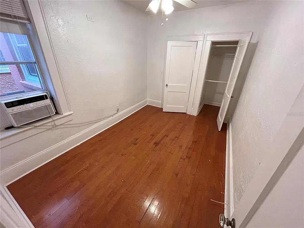 1 bed, 1.0 bath, 560 sqft, $1,295 — Photo 2