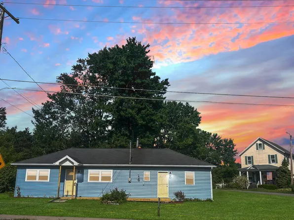 803 Main St, Vandling, PA 18421