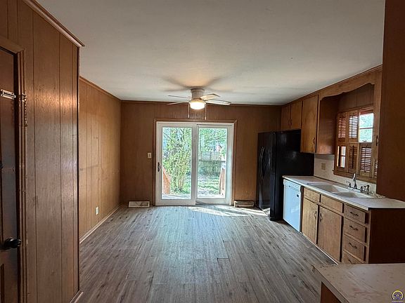 3rd image of 5503 W 97th St