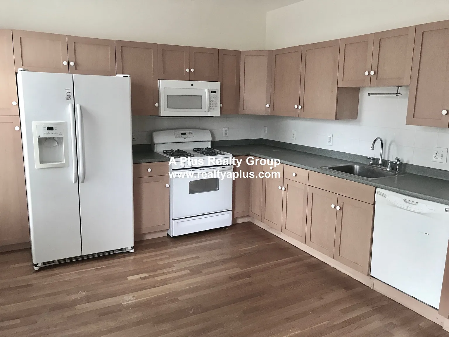 4 bed, 1.0 bath, $3,775 — Photo 1