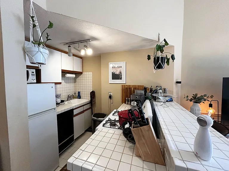 64 Commonwealth Ave #4 — Photo 3