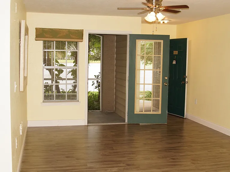 8917 Manor Loop #107 — Photo 3