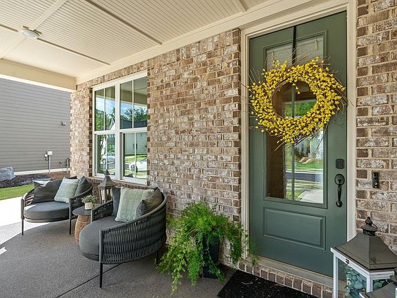 2nd image of 1040 Clifton Rd