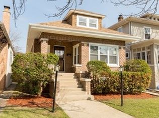 1032 N Humphrey Ave, Oak Park, IL 60302