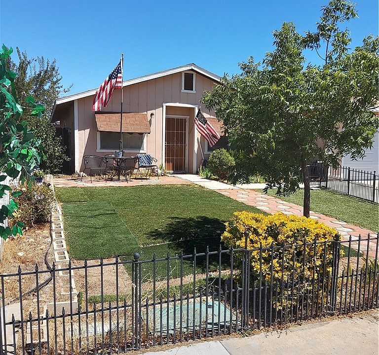 1st image of 1560 Bonita Pl