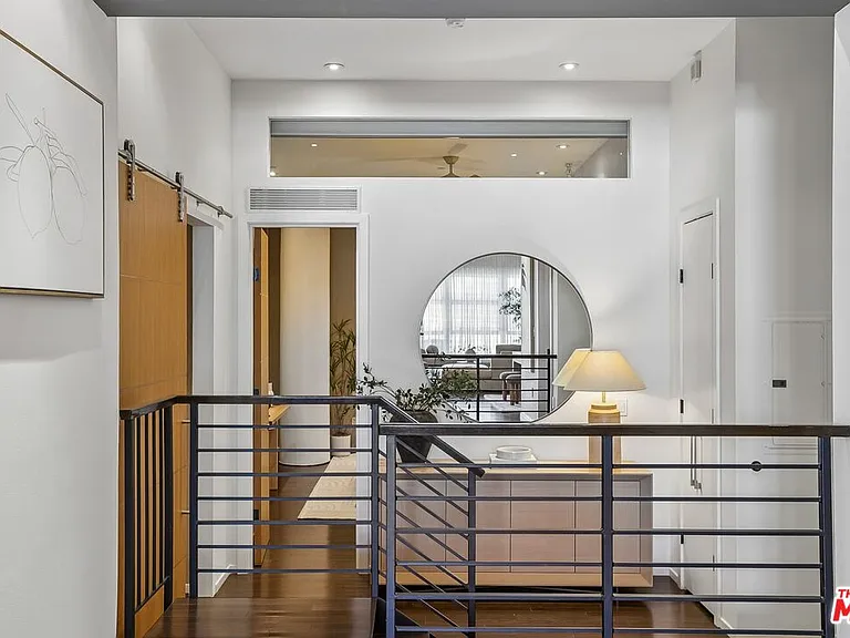 1645 N Vine St #911 — Photo 28