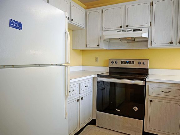 3rd image of 2600 SE Ocean Blvd Unit Un Dd 14
