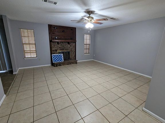 3rd image of 3419 Thresher Dr
