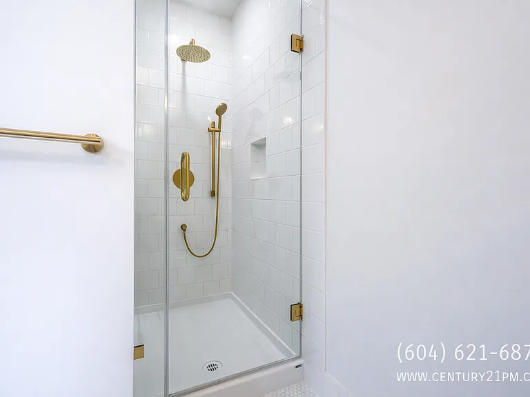 34758 Clayburn Rd #WHOLE HOUSE — Photo 7