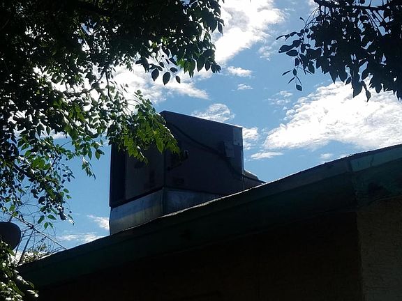 3rd image of 5550 W Gardenia Ave