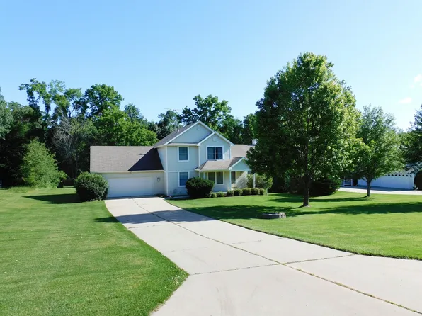 696 W Jennie Ln, Oregon, IL 61061