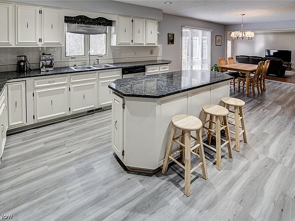 3rd image of 17125 Northbrook Trl