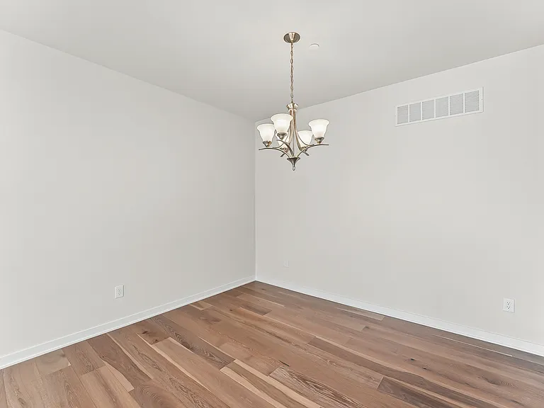 178 Kennedy Dr — Photo 7