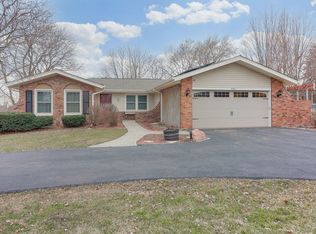 5604 Kingston Ave, Lisle, IL 60532