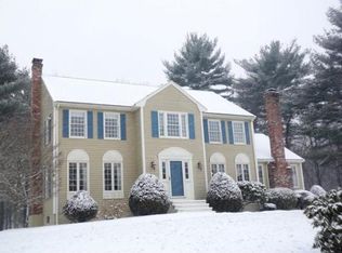 18 Fox Run Rd, Medway, MA 02053