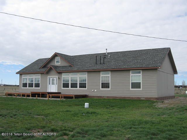 1st image of 16 Zane Grey Pl