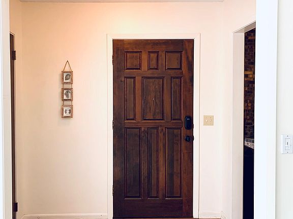 2nd image of 108 Pinewood Dr