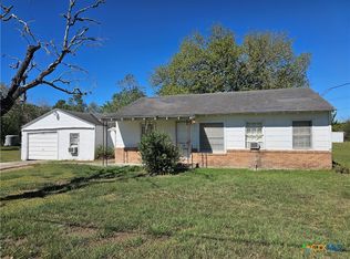 3010 Lone Tree Rd, Victoria, TX 77901