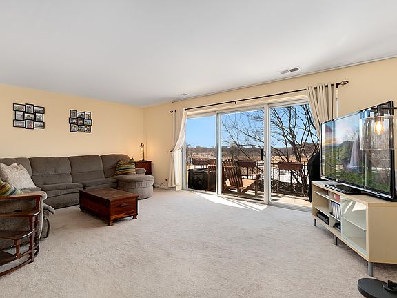 3rd image of 1030 S Fernandez Ave APT 3J