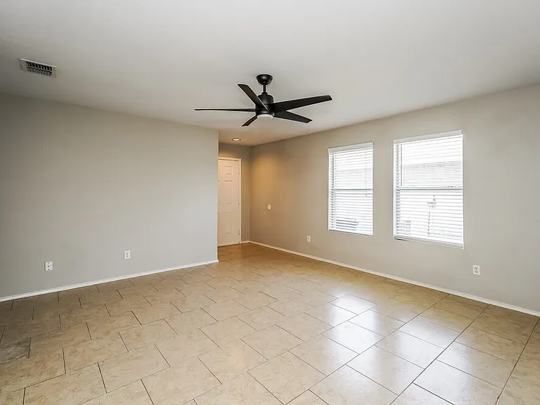 1453 Castle Ridge Rd — Photo 6