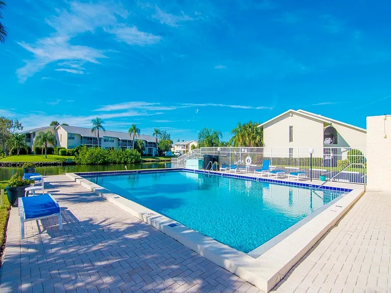 1860 Robalo Dr #203A — Photo 27