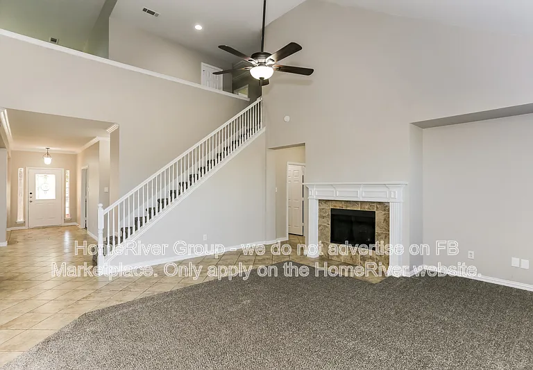 705 Champlain Ct — Photo 3