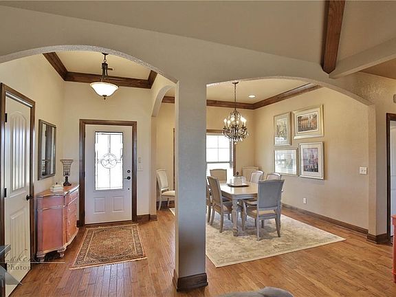 3rd image of 710 Beretta Dr