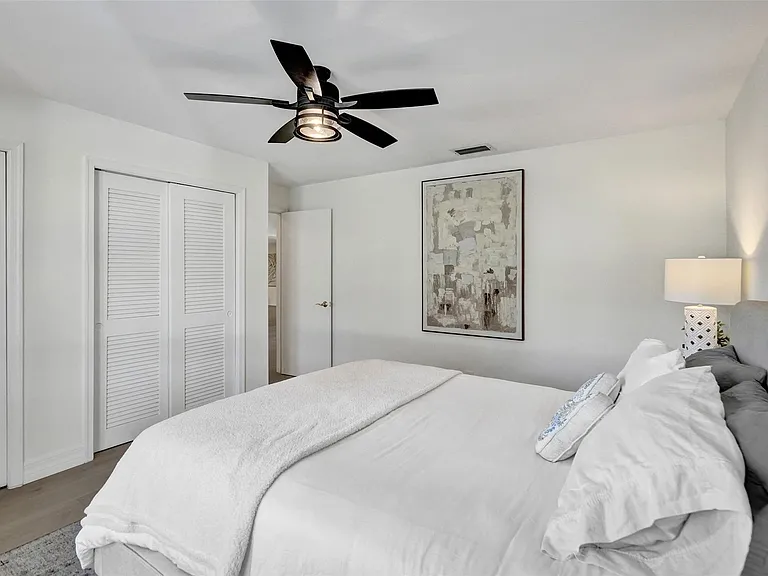 614 Lakewoode Cir W — Photo 22