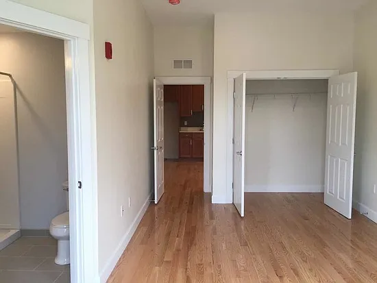 367 Harvard St #4 — Photo 8