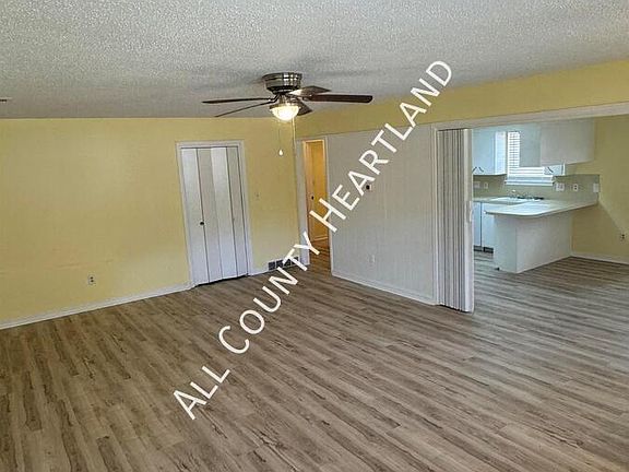 3rd image of 530 N Beard Ave