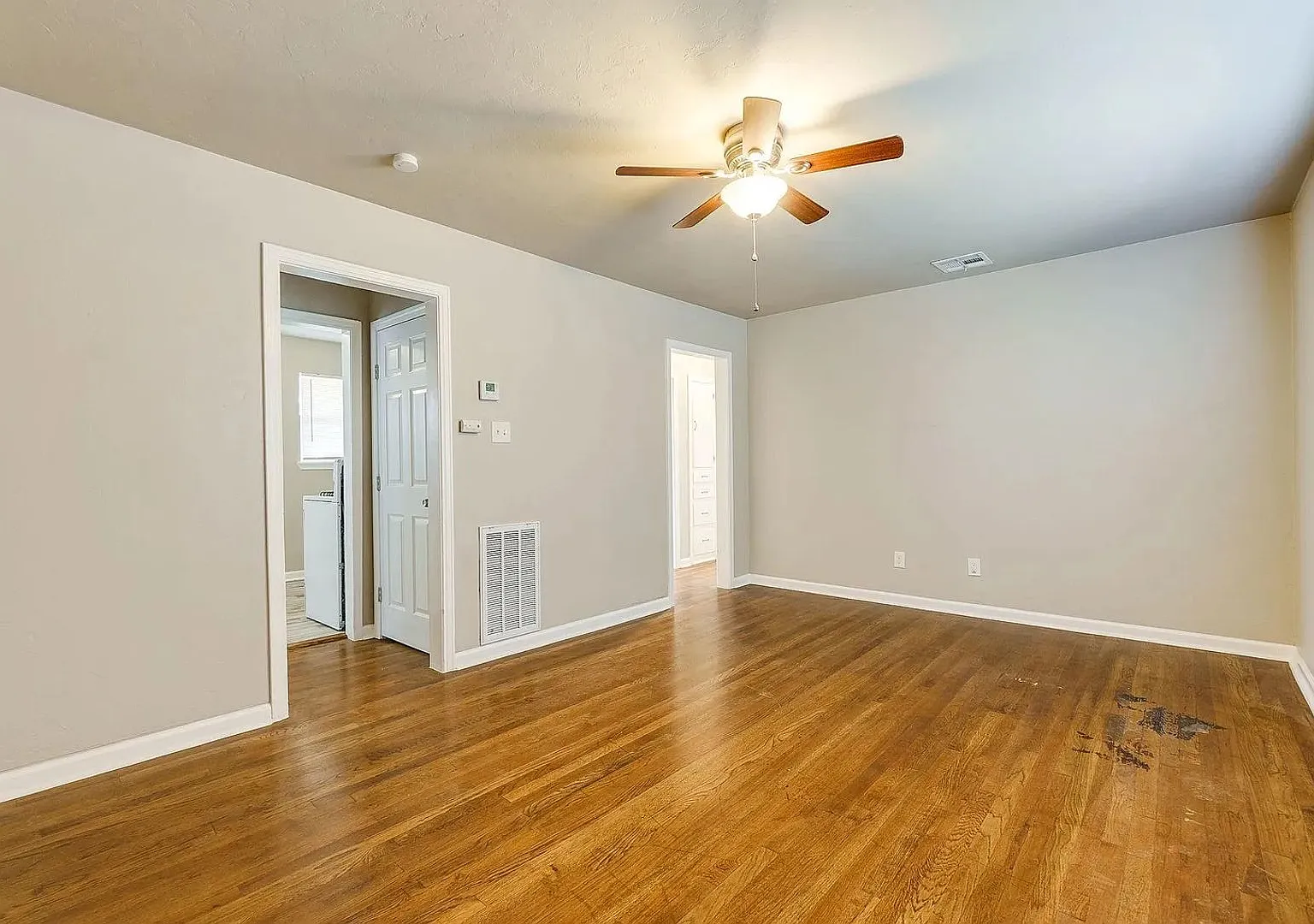 4614 N Classen Blvd — Photo 1