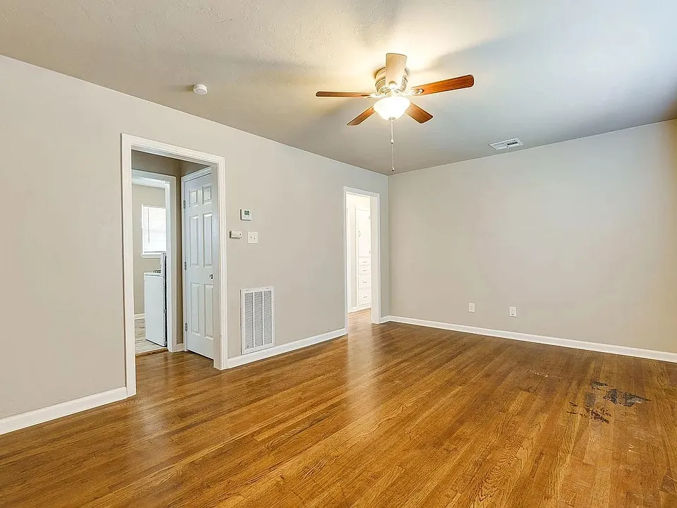 4614 N Classen Blvd