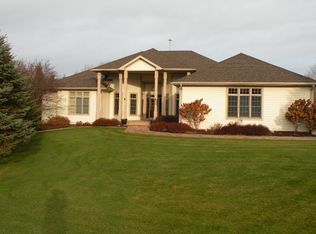 W13863 Southwoods Ct, Ripon, WI 54971