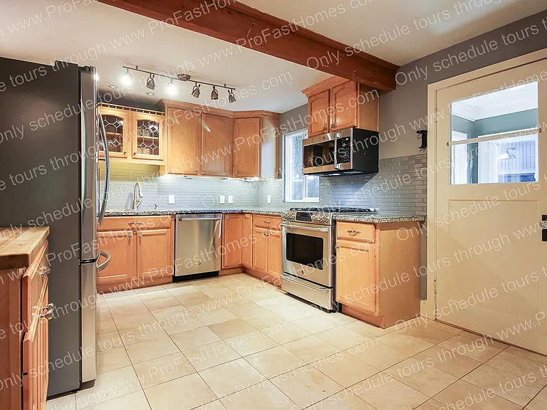 7840 SW West Slope Dr — Photo 15
