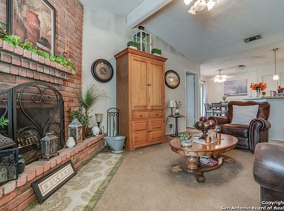 4th image of 7245 Lansbury Dr