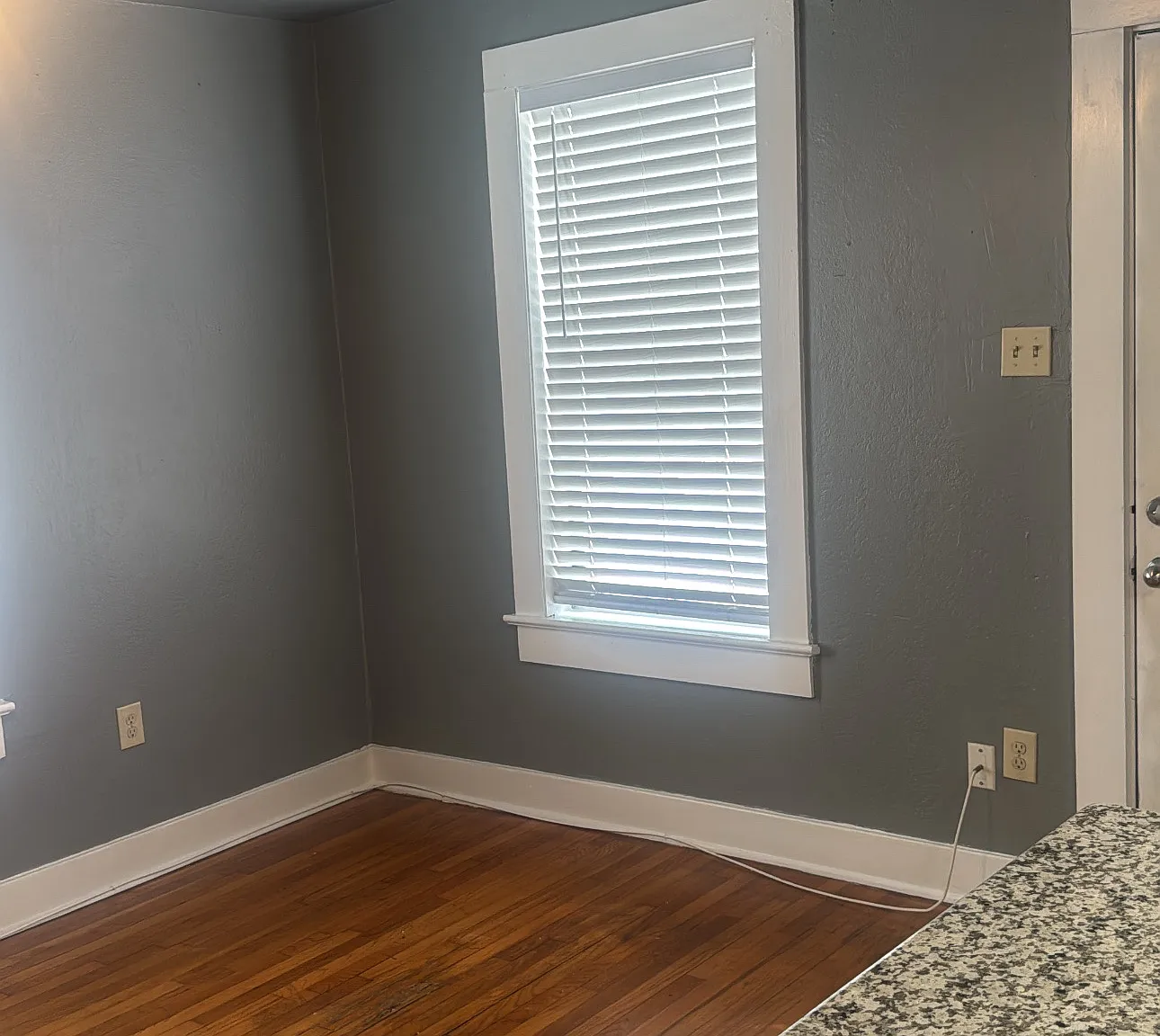 1 bed, 650 sqft, $1,050 — Photo 4