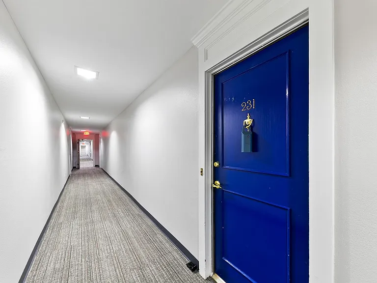 361 N Post Oak Ln #231 — Photo 3