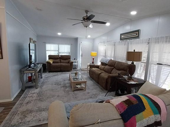 5th image of 15886 Sandy Point Dr #327