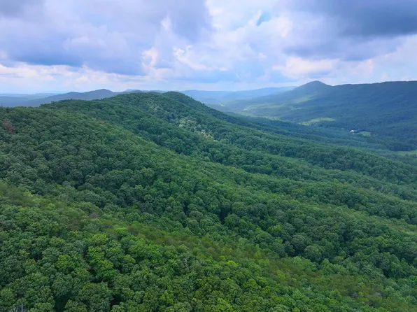 N Ridge Ln, Pulaski, VA 24301