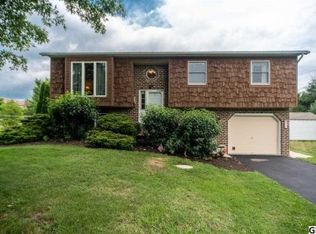 698 Sand Spur Dr, Etters, PA 17319