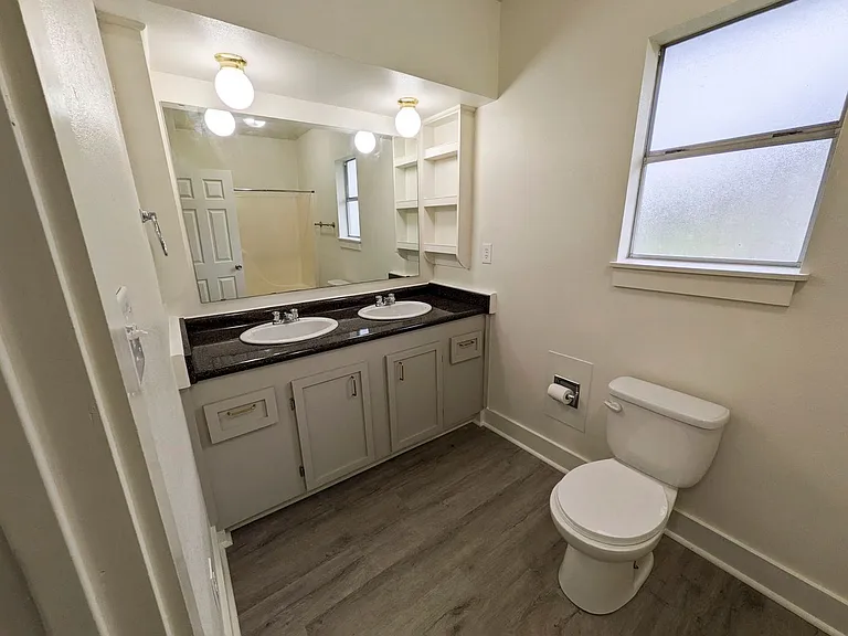 230 Moreland St — Photo 7