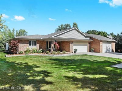 44650 W Eleven Mile Rd, Novi, MI, 48375