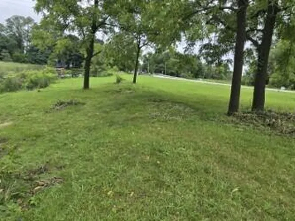 578 South CONCORD ROAD #Lt3, Oconomowoc, WI 53066