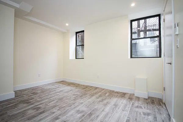 Rented by Nooklyn NYC LLC | media 20