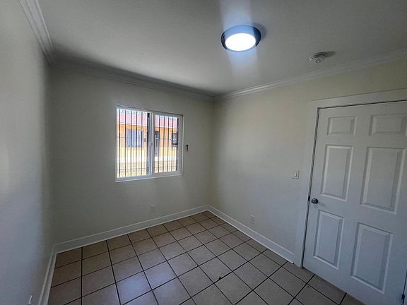 5th image of 428 N Poplar Ave APT C