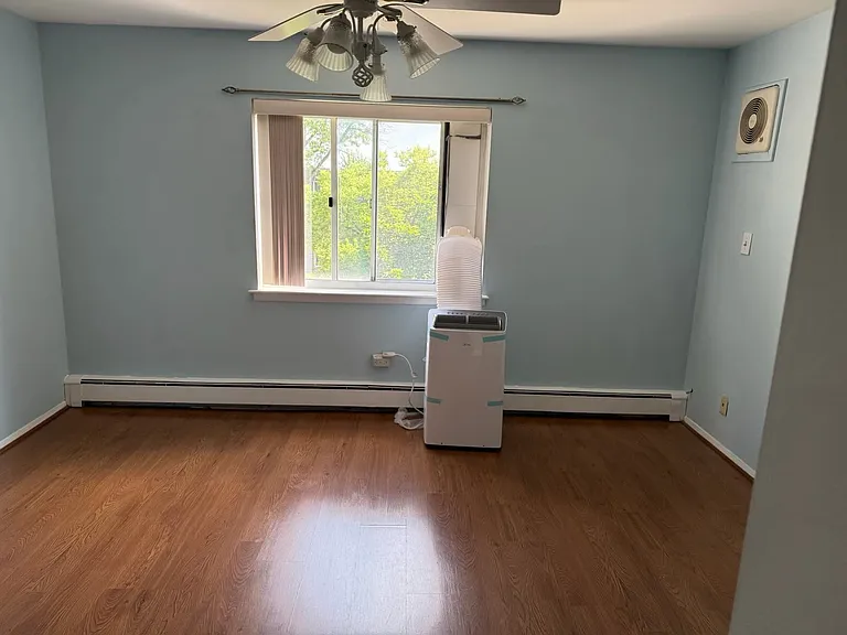 860 Winesap Ct #306 — Photo 9