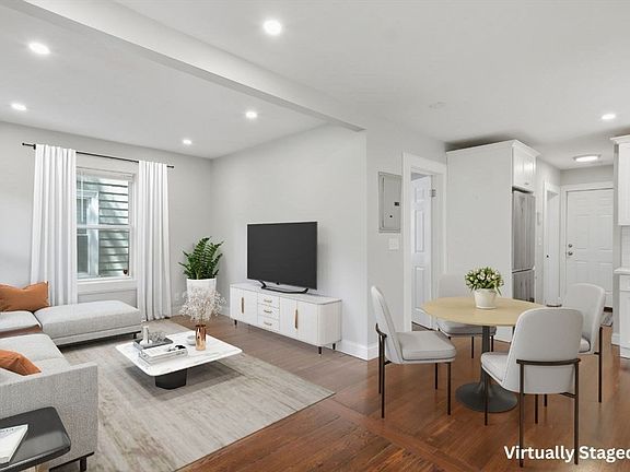 2nd image of 91 Burrell St APT 1